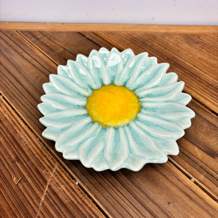 Flower Shaped Plate - 6 Colors